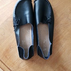 black moccasins women's size 10